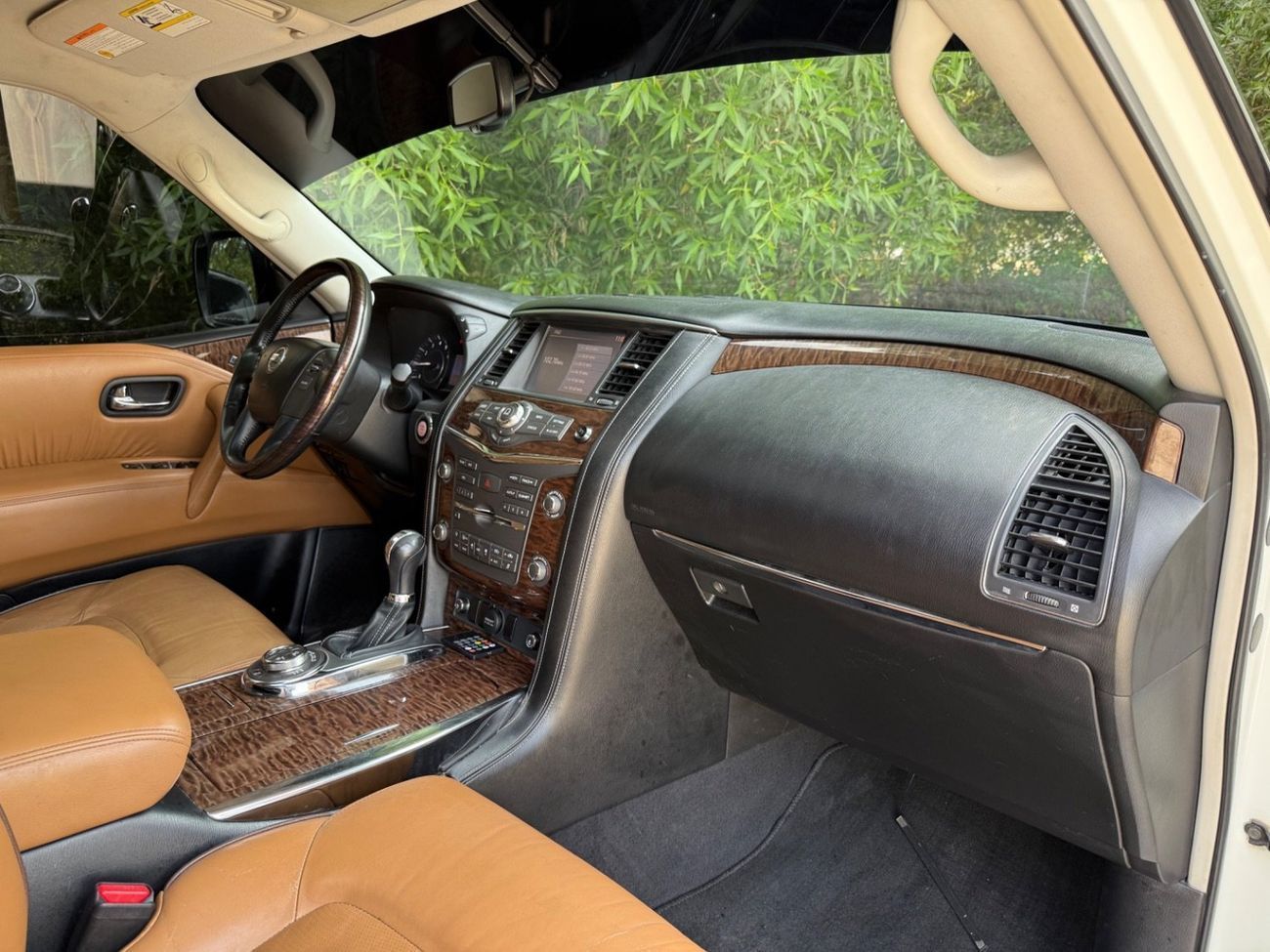 Nissan Patrol LE Platinum 5.6L نيسان باترول ٢٠١٥ بلاتينيوم ٥ كاميرات