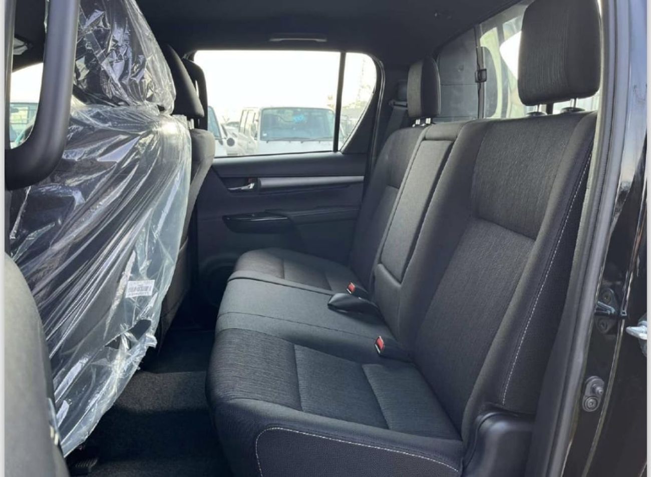 تويوتا هيلوكس Toyota pickup Hilux, adventure.4.0L petrol engine LHD,2025 model ,brand new ,Gcc specs,4x4 , automat