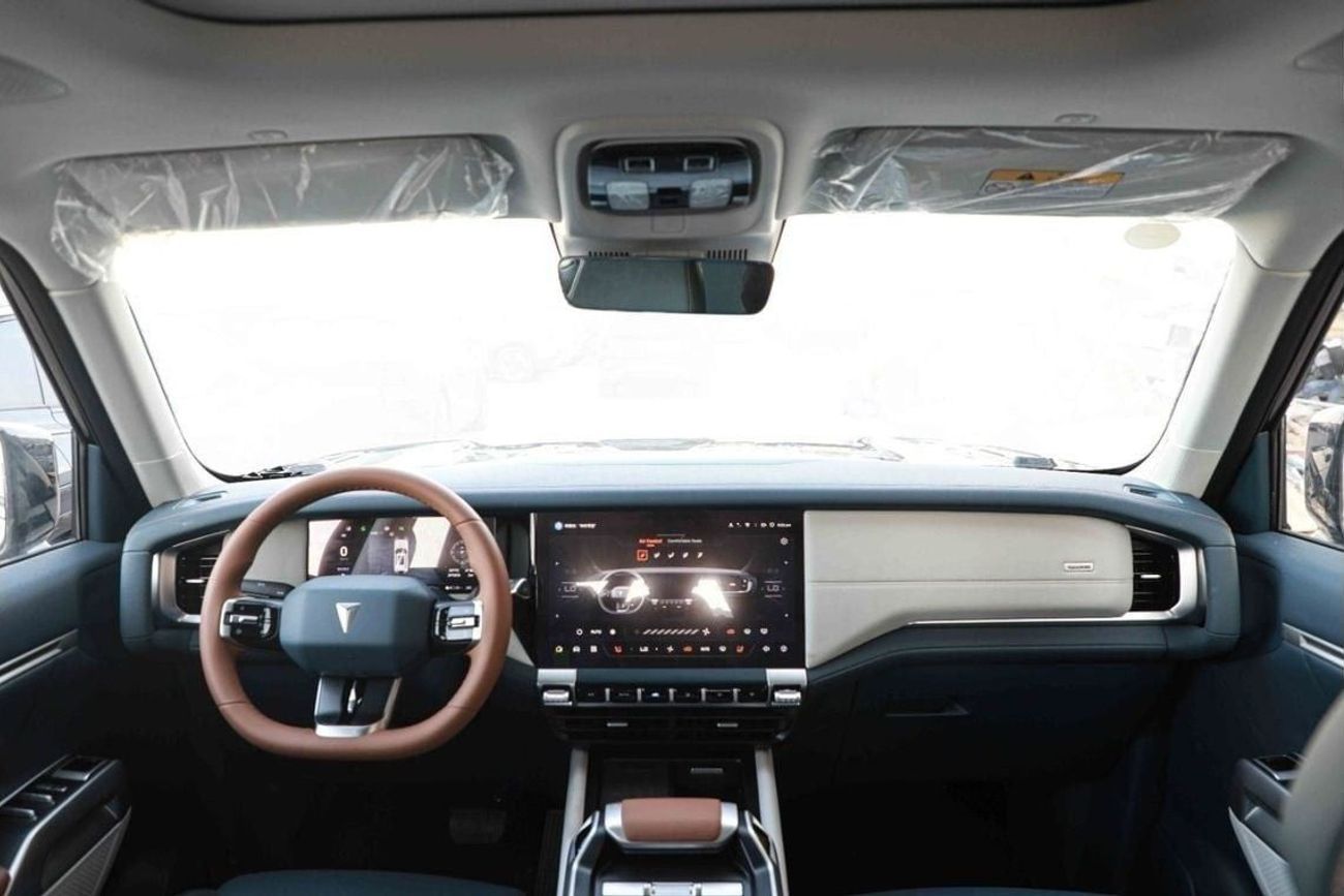 تشنجان ديبال جي 318 2024 Changan Deepal G318 Comfort - Plug-in Hybrid - Silver inside Blue