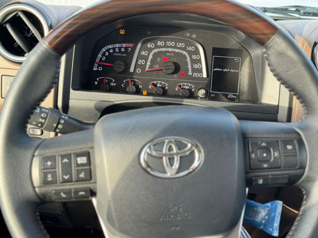 Toyota Land Cruiser Pick Up Std 4.0L Single Cab Utility 4WD