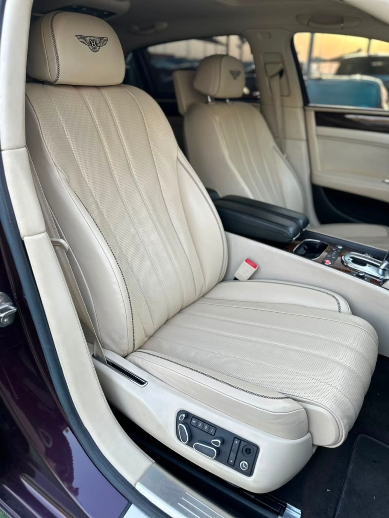بنتلي فلاينج سبور V8