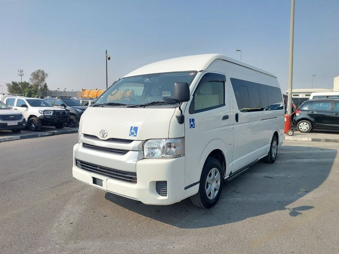 Toyota Hiace TOYOTA HIACE COMMUTER VAN RHD 2015 MODEL 2.7 L PETROL AUTOMATIC(PM07411)