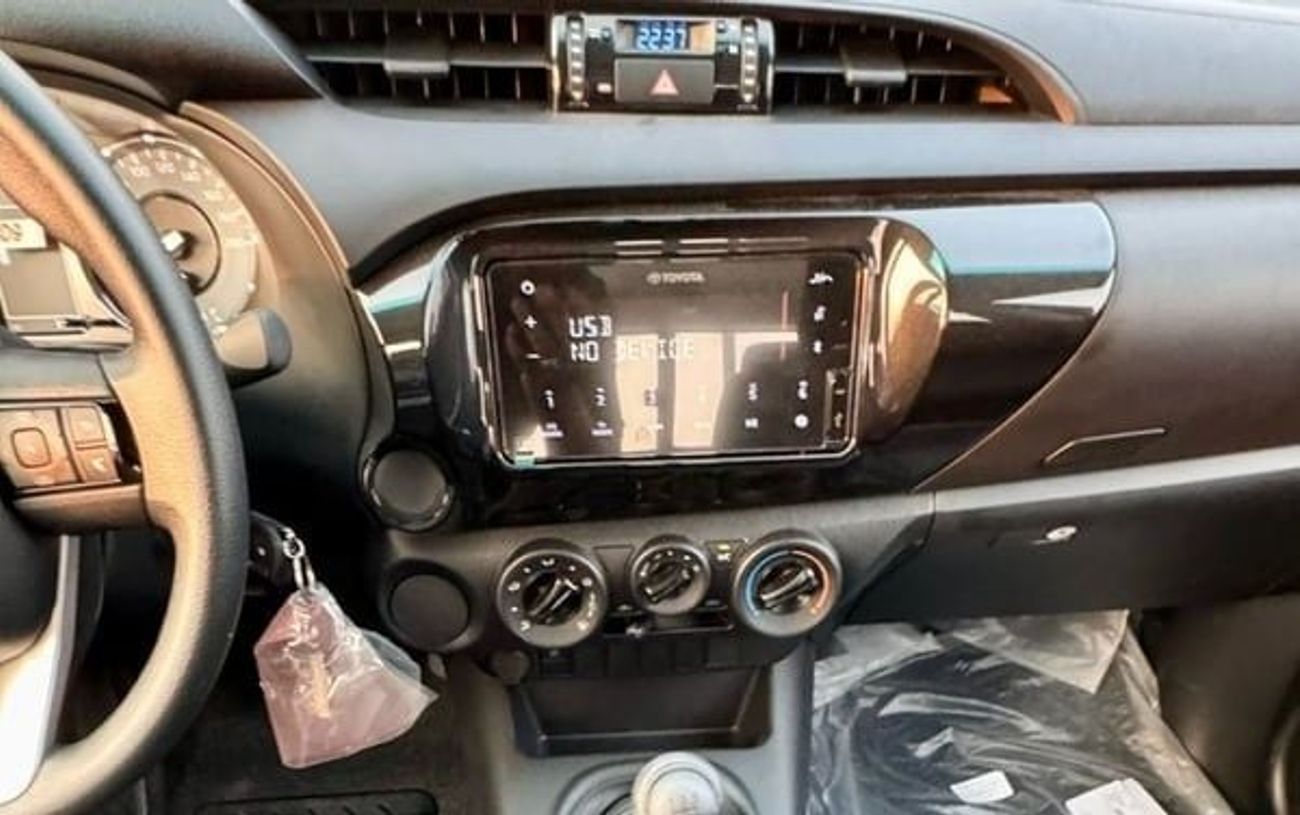 تويوتا هيلوكس GL 2.4L Double Cab