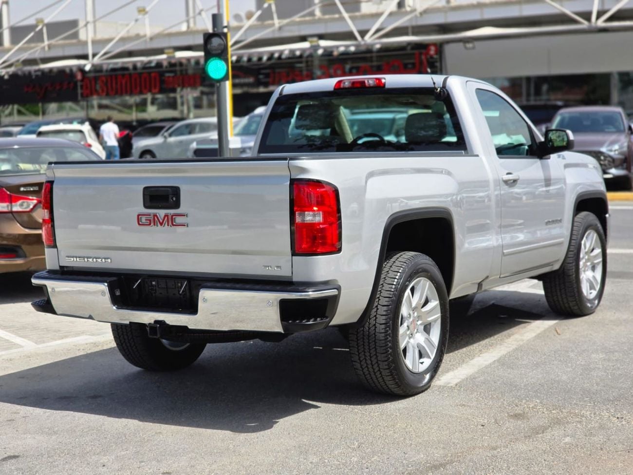 GMC Sierra 1500 SLE 5.3L Single Cab Utility 1500 SLE 5.3L V8 4X4 2016 GCC WITH FULL AGENCY SERVICE HISTORY IN M