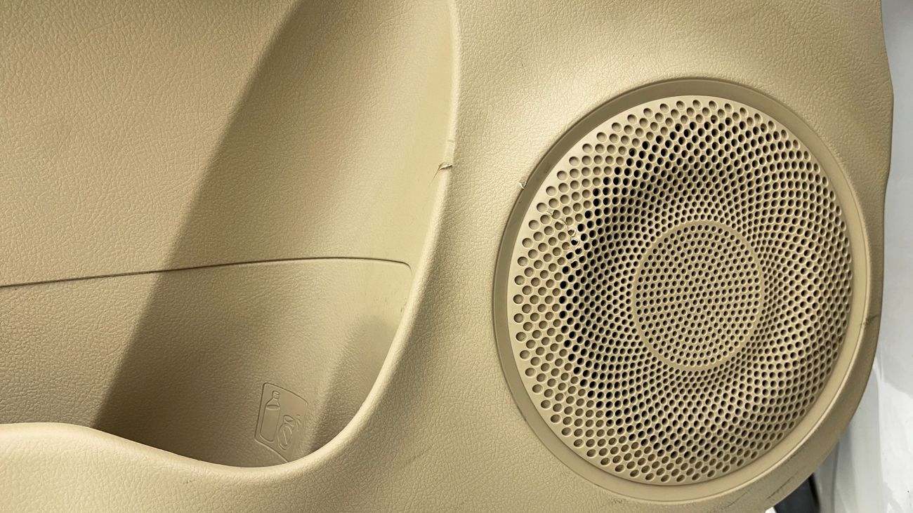 تويوتا يارس SE 1.5 | بدون دفعة مقدمة | اختبار قيادة مجاني للمنزل