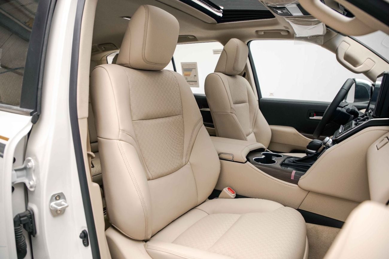 تويوتا لاند كروزر LC300 VXR 3.5L - Pearl White Inside Beige | Export Only