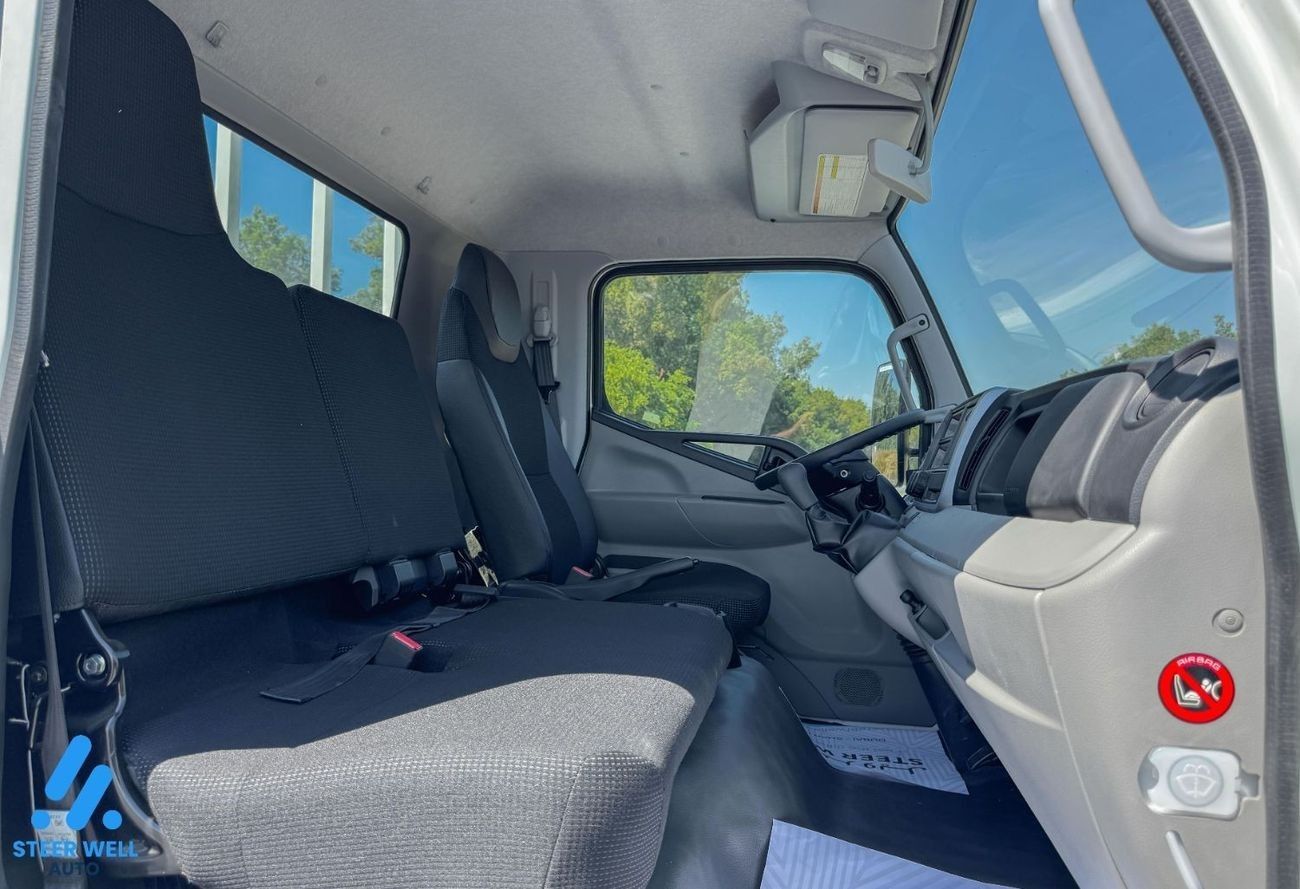 ميتسوبيشي فوسو كانتير 2024 Manual Transmission - Diesel Eng Japanese fitted -GCC Specs - Ready to Drive