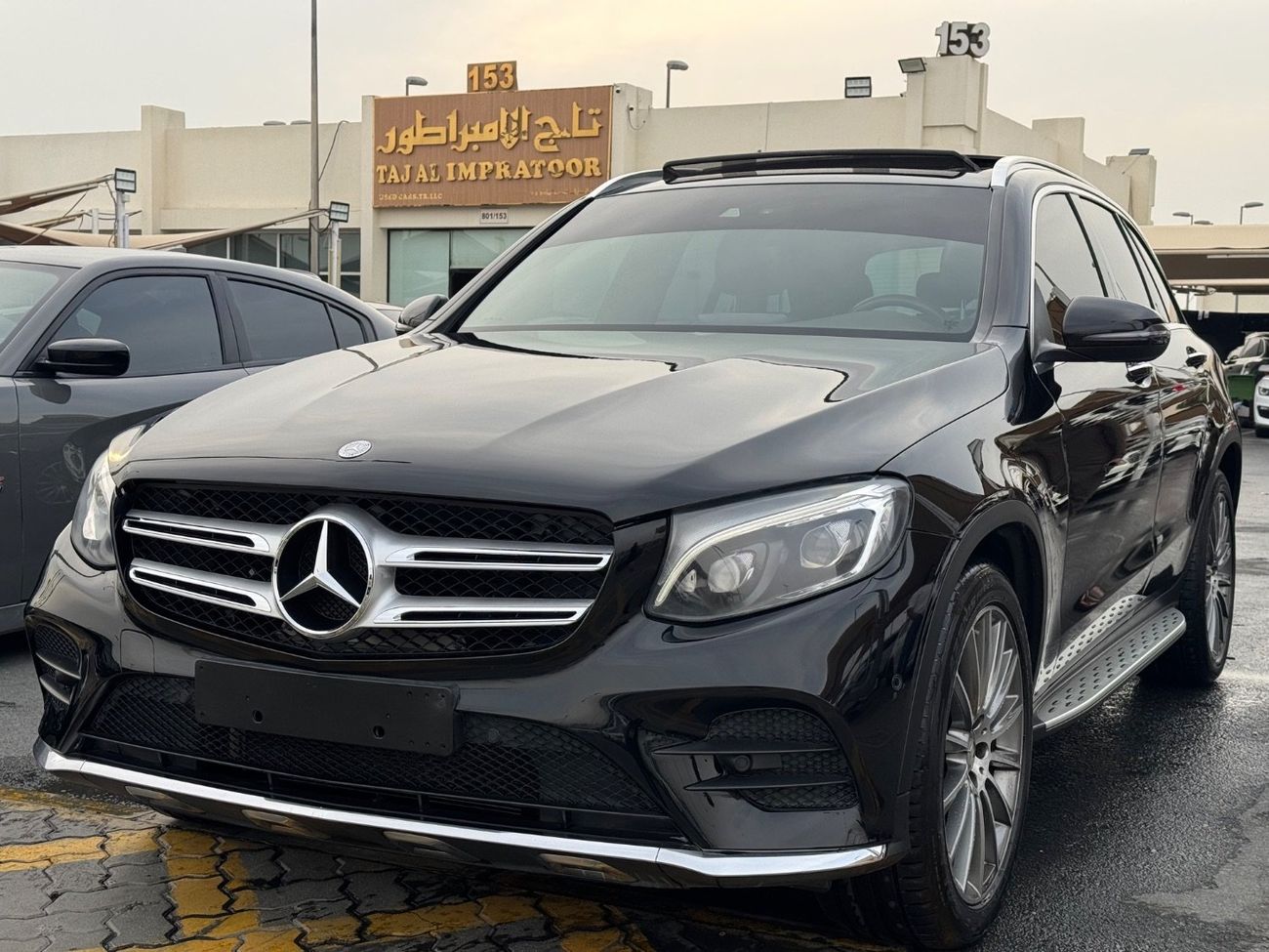مرسيدس بنز GLC 300 Premium + 2.0L