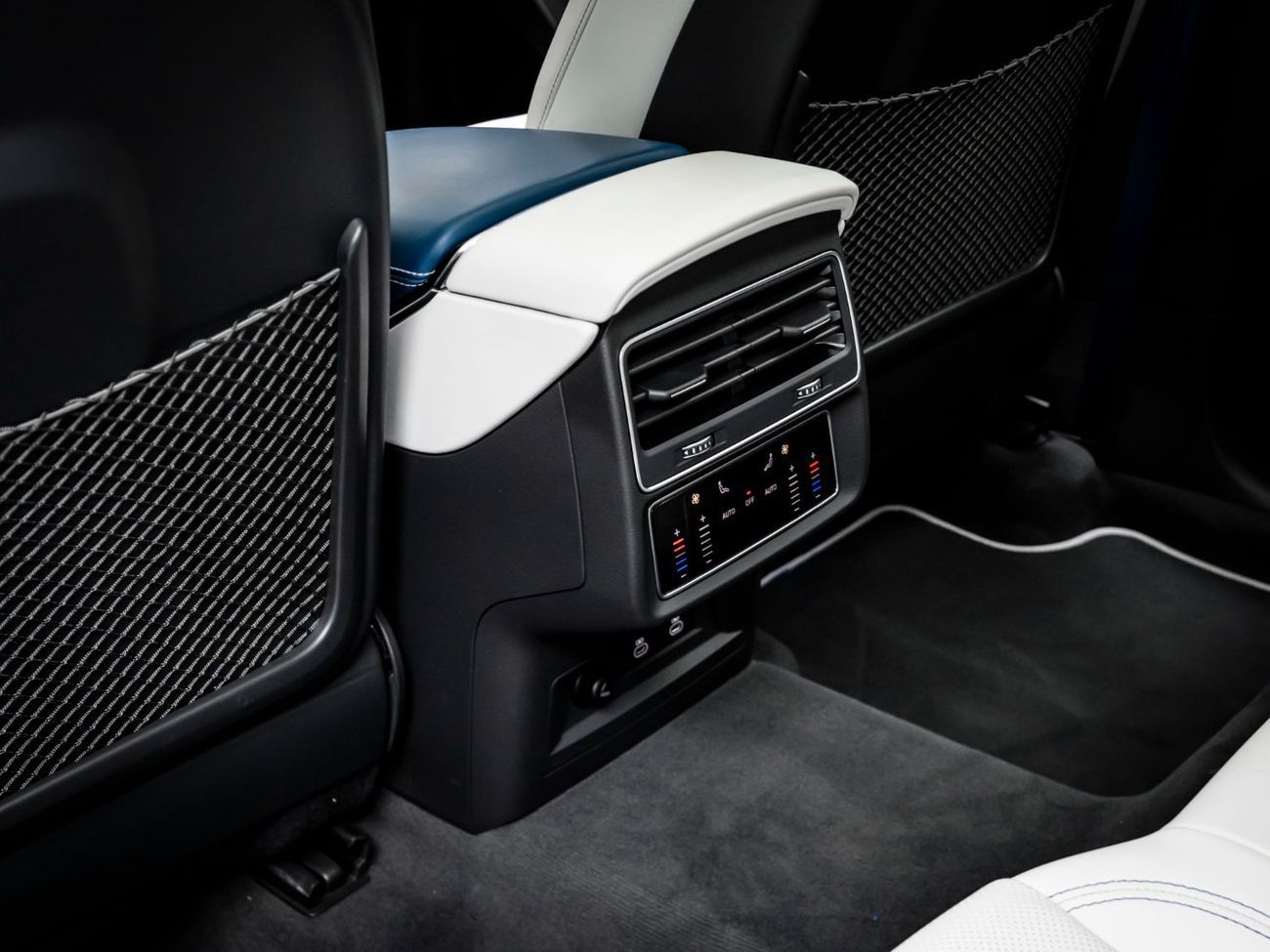 أودي RSQ8 TFSI quattro 4.0L