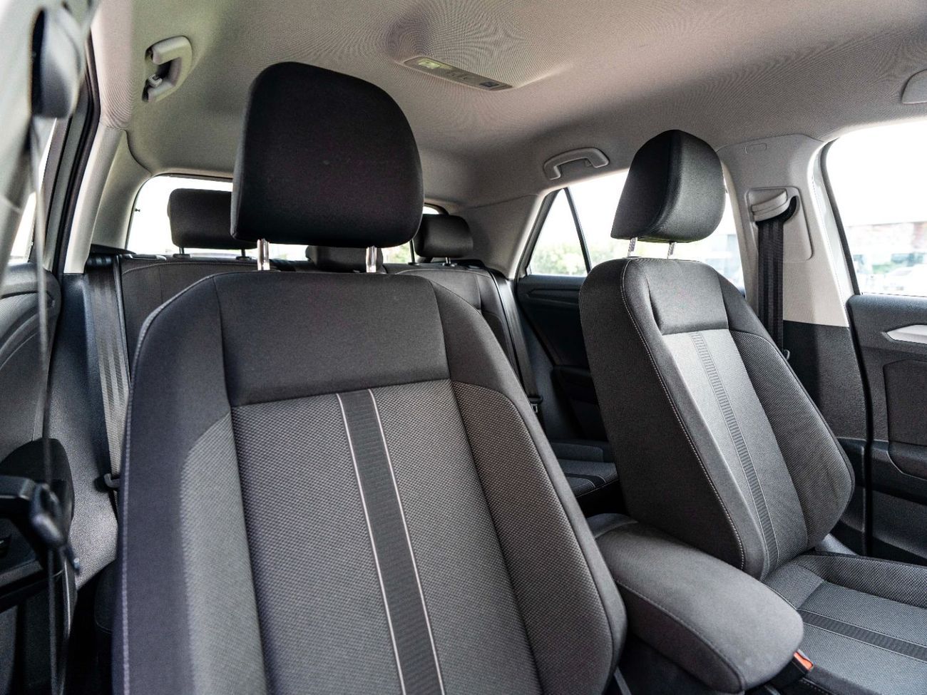 فولكس واجن T ROC Life 1.4L