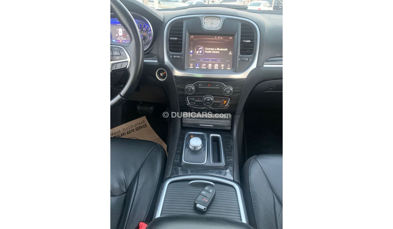 Chrysler 300C Chrysler C300_American_2016_Excellent_Condition _Full option