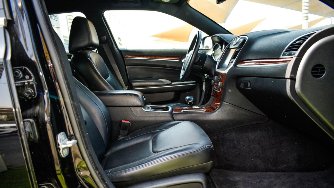 Chrysler 300C Import SRT No. 2 cruise control without accidents, fingerprint, electric mirrors, cruise control, in