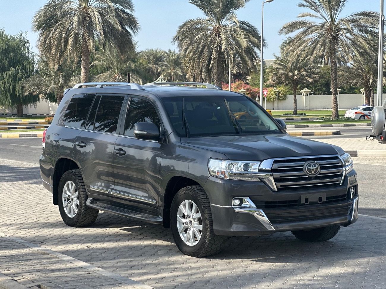 Toyota Land Cruiser Sahara export from Australia