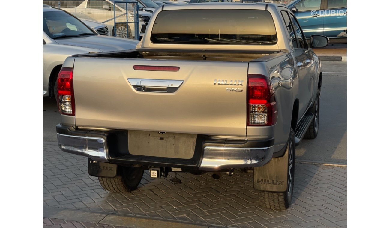 تويوتا هيلوكس Toyota hilux Diesel engine model 2019  full option Top of the range car very clean and good conditio