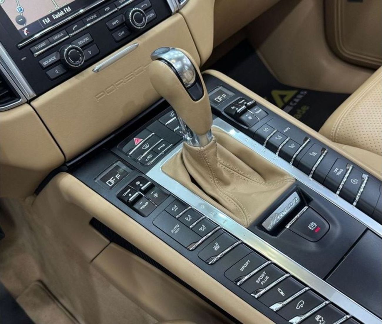 Porsche Macan 2014 Porsche Macan Turbo, Full Agency Service History, Excellent Condition, GCC