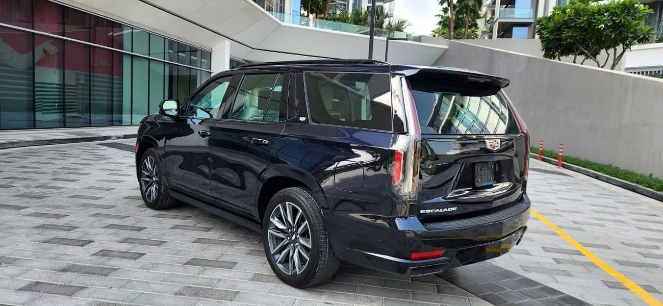كاديلاك إسكالاد Platinum 600 Black Edition-Top of the Range-Excellent Conddition