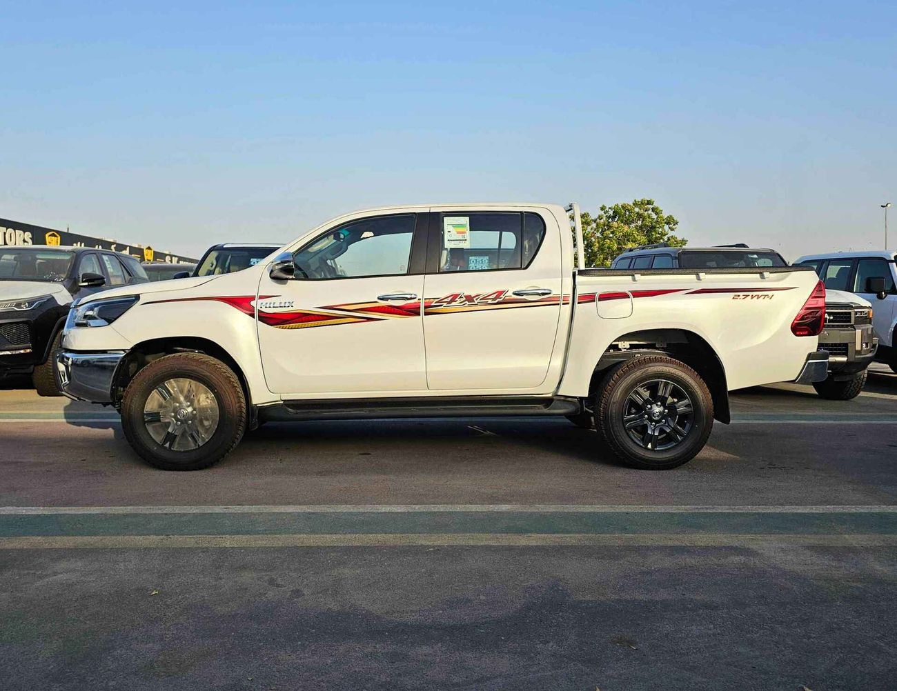 تويوتا هيلوكس GLXS-G SR5 / DOUBLE CABIN / A/T / 2.7L V4 PETROL / 4WD (CODE # GLXS-G)