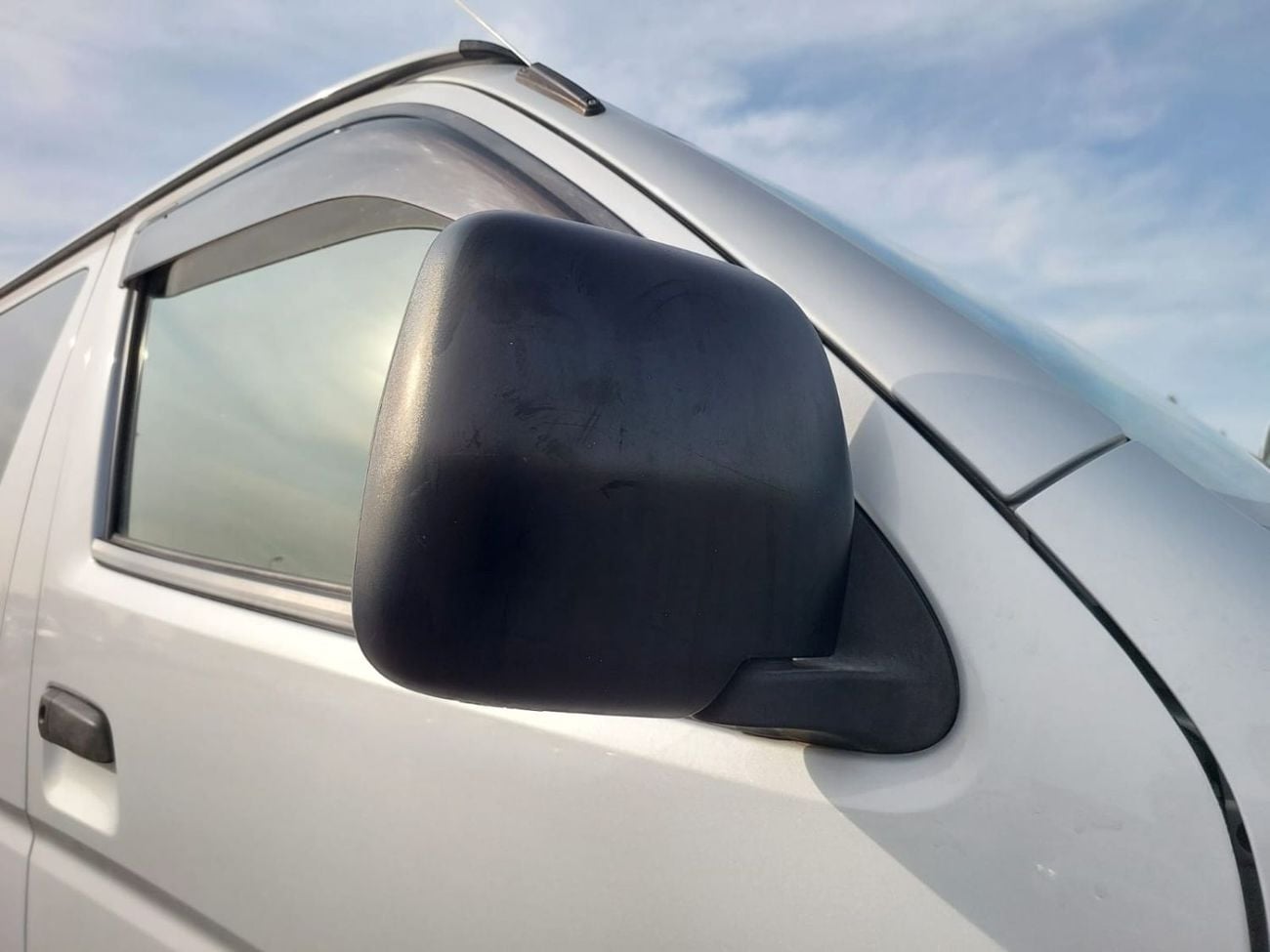 Toyota Hiace (RAMADAN OFFER) TOYOTA HIACE VAN RHD 2014 MODEL 3.0 L DIESEL AUTOMATIC(PM14281)