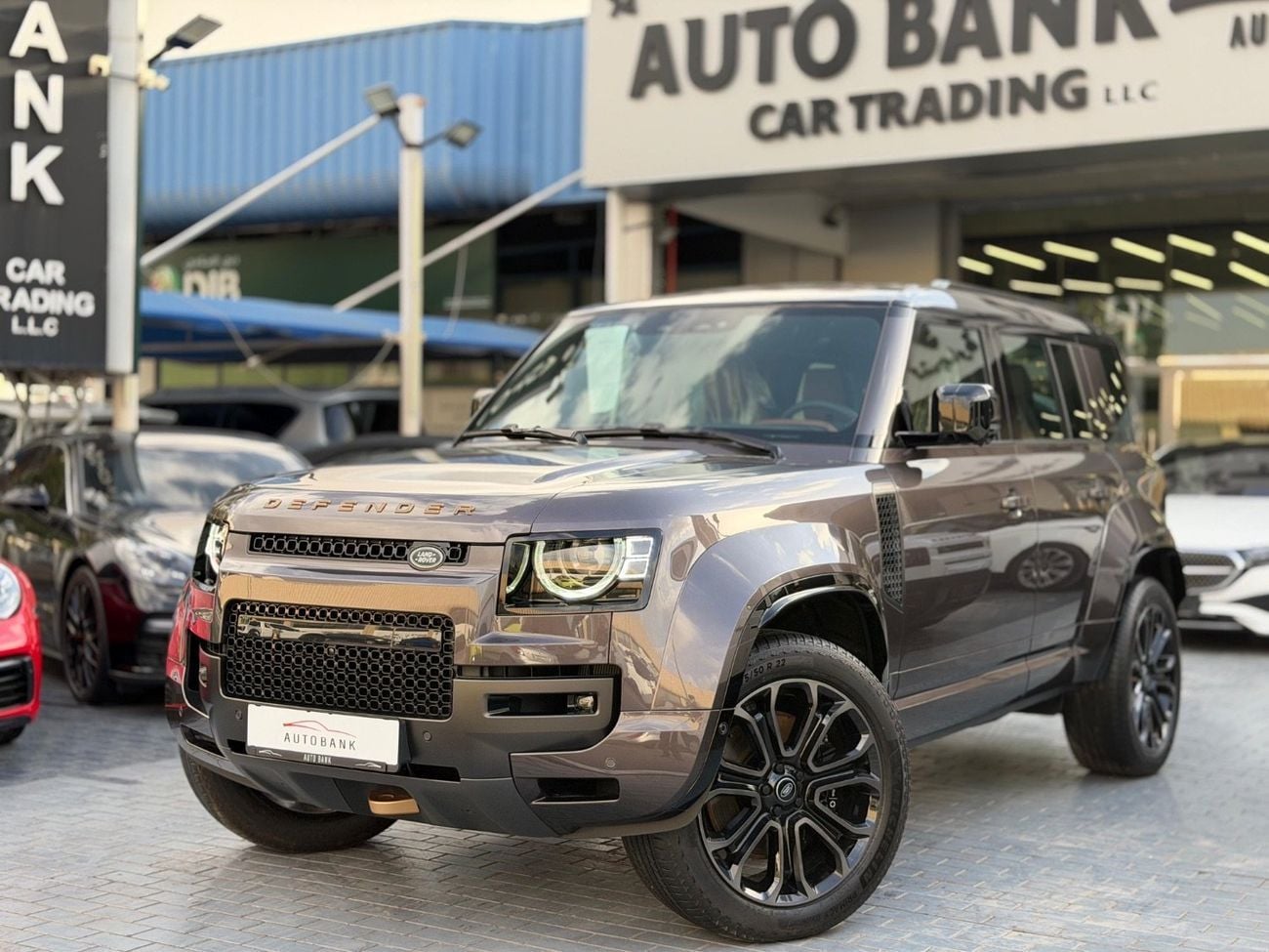 لاند روفر ديفندر 110 P635 OCTA V8