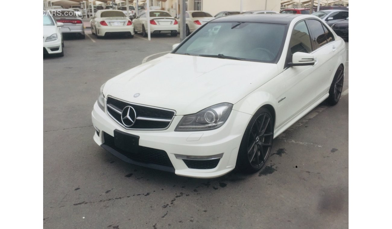 Mercedes-Benz C 63 AMG Mercedes benz C63AMG model 2012 car prefect condition full service full option original paint  low m