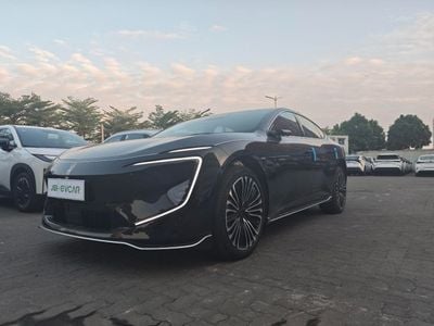 Avatr 12 Modified Max rear-wheel drive extended-range version