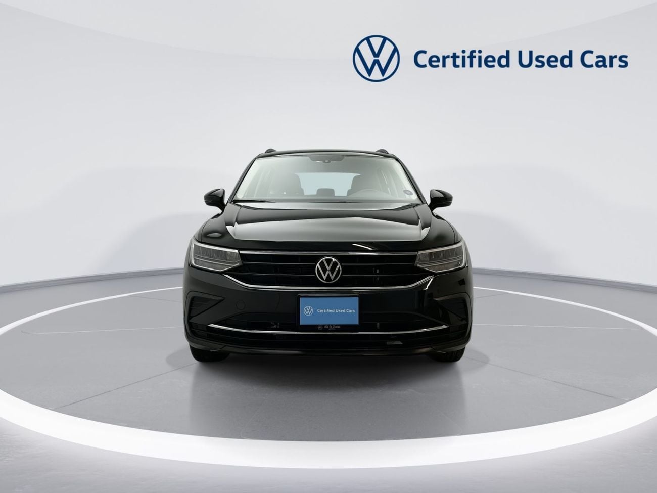 Volkswagen Tiguan TREND 1.4L | Rear Camera | Spacious SUV | Well Maintained