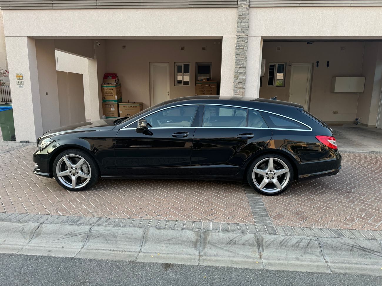Mercedes-Benz CLS 500 Shooting Brake 4.7L V8