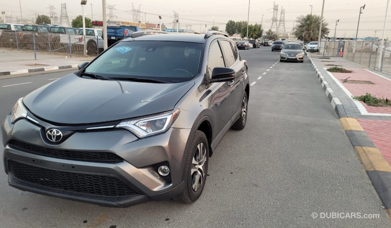 Toyota RAV4 LE