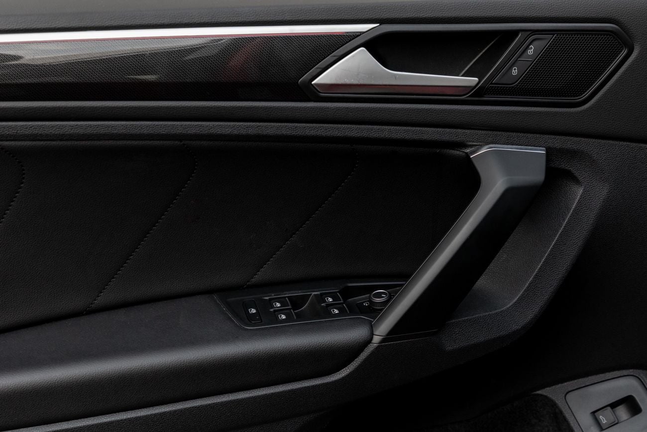 Volkswagen Tiguan Tiguan Life Plus | 1,920 P.M | 0% Downpayment | TIGUAN LIFE PLUS | AGENCY WARRANTY!