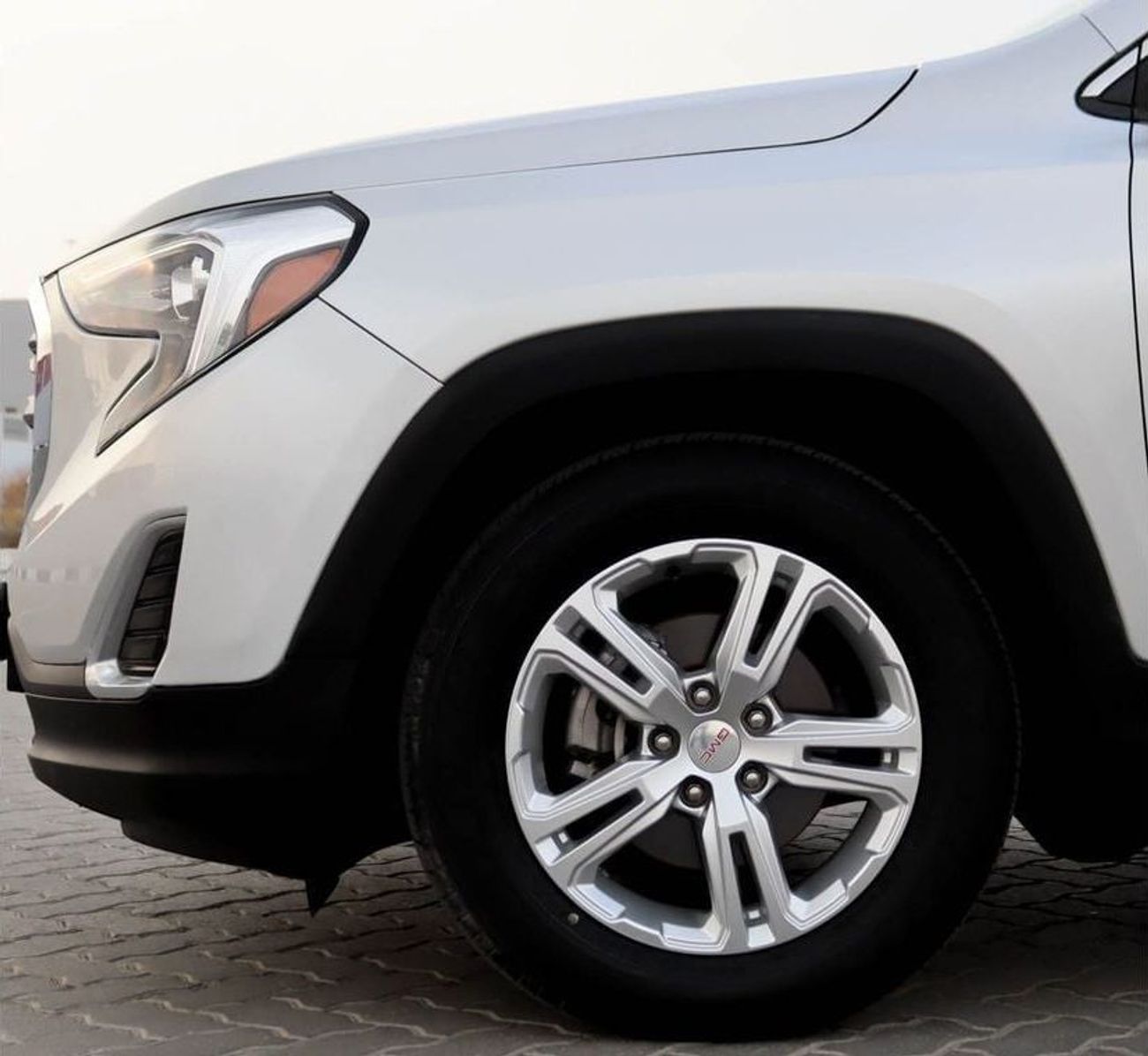 GMC Terrain SLE 1.5L gmc terrain 1.5L 2018 GCC  accident-free in excellent condition, 705 P.M