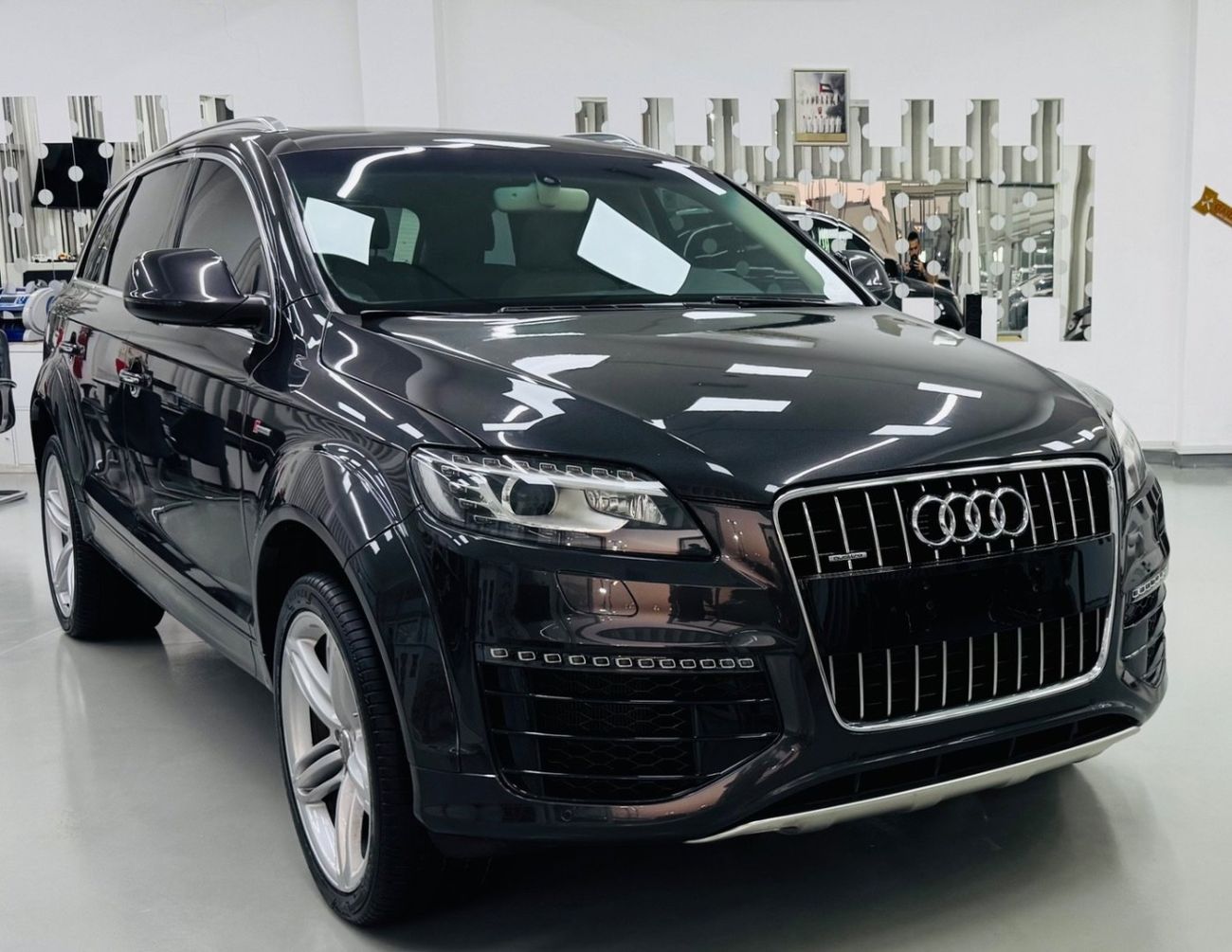 Audi Q7 GCC .. S line .. Full Options .. Perfect Condition .