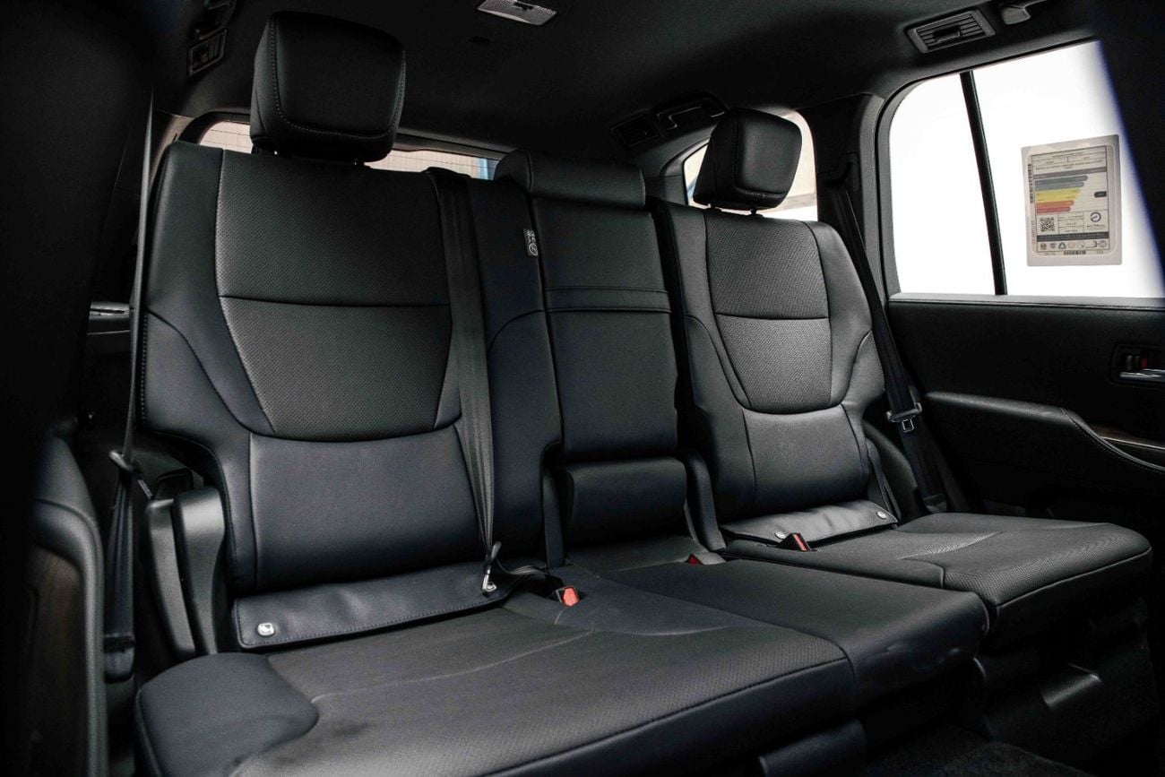 Toyota Land Cruiser GXR MID 4.0L - Platinum White Inside Black | Export Only