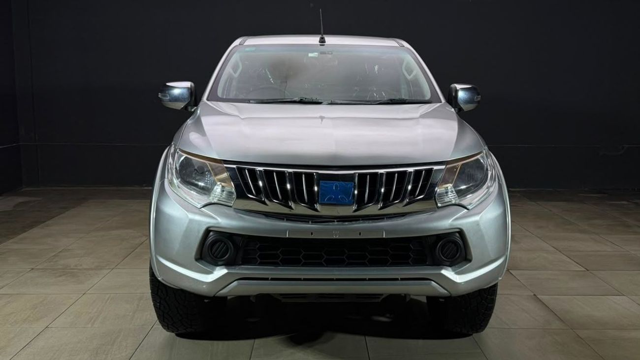 ميتسوبيشي تريتون DIESEL 4.0L RIGHT HAND DRIVE ONLY FOR EXPORT AVAILABLE