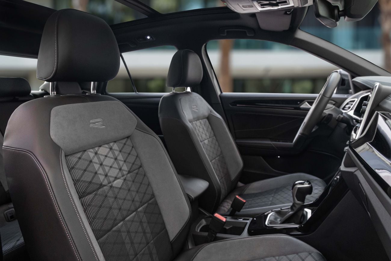 فولكس واجن T ROC R-Line T-Roc R-LINE | 2,155 P.M | 0% Downpayment | EXTENDED WARRANTY | FULL OPTION!