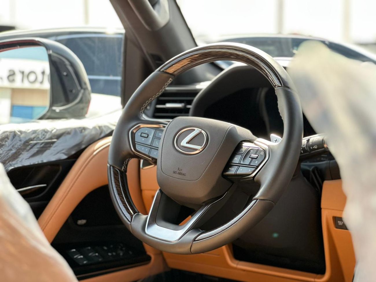 Lexus LX 700h Brand New Lexus LX700h Luxury available in stock