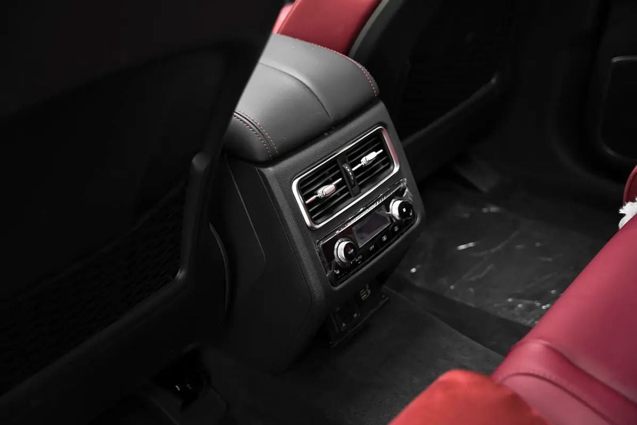 HONGQI HS7 FLAGSHIP WITH WARRANTY