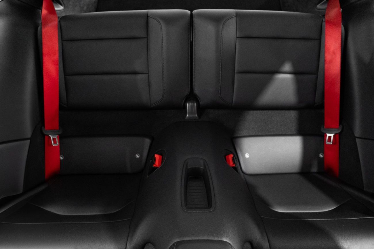 Porsche 911 Carrera 3.0L (380 HP) Coupe