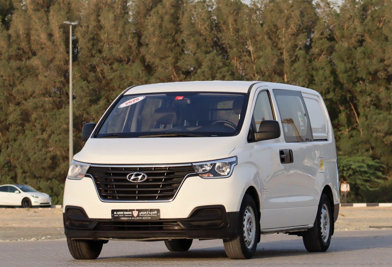 هيونداي H-1 Hyundai H1 2.4L VAN RWD 2020 GCC accident-free, in excellent condition, 820 P.M