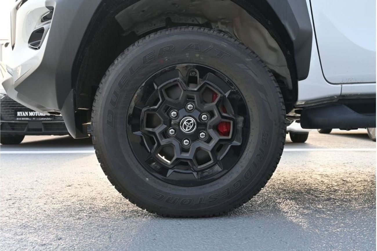 تويوتا هيلوكس Toyota Hilux GR Sport 4.0L V6, Petrol, 4WD, Pickup, Model 2024, Color White