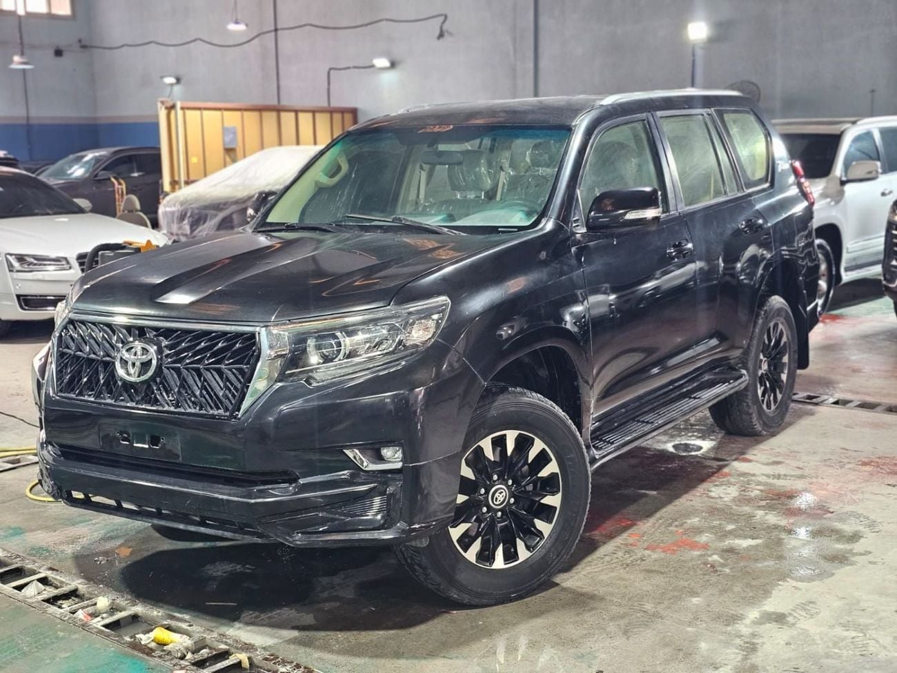 Toyota Prado TX-L 2.7L v4 petrol Engine Colour Black Transmission Automatic Interior Beige Leather seats 7seats back C