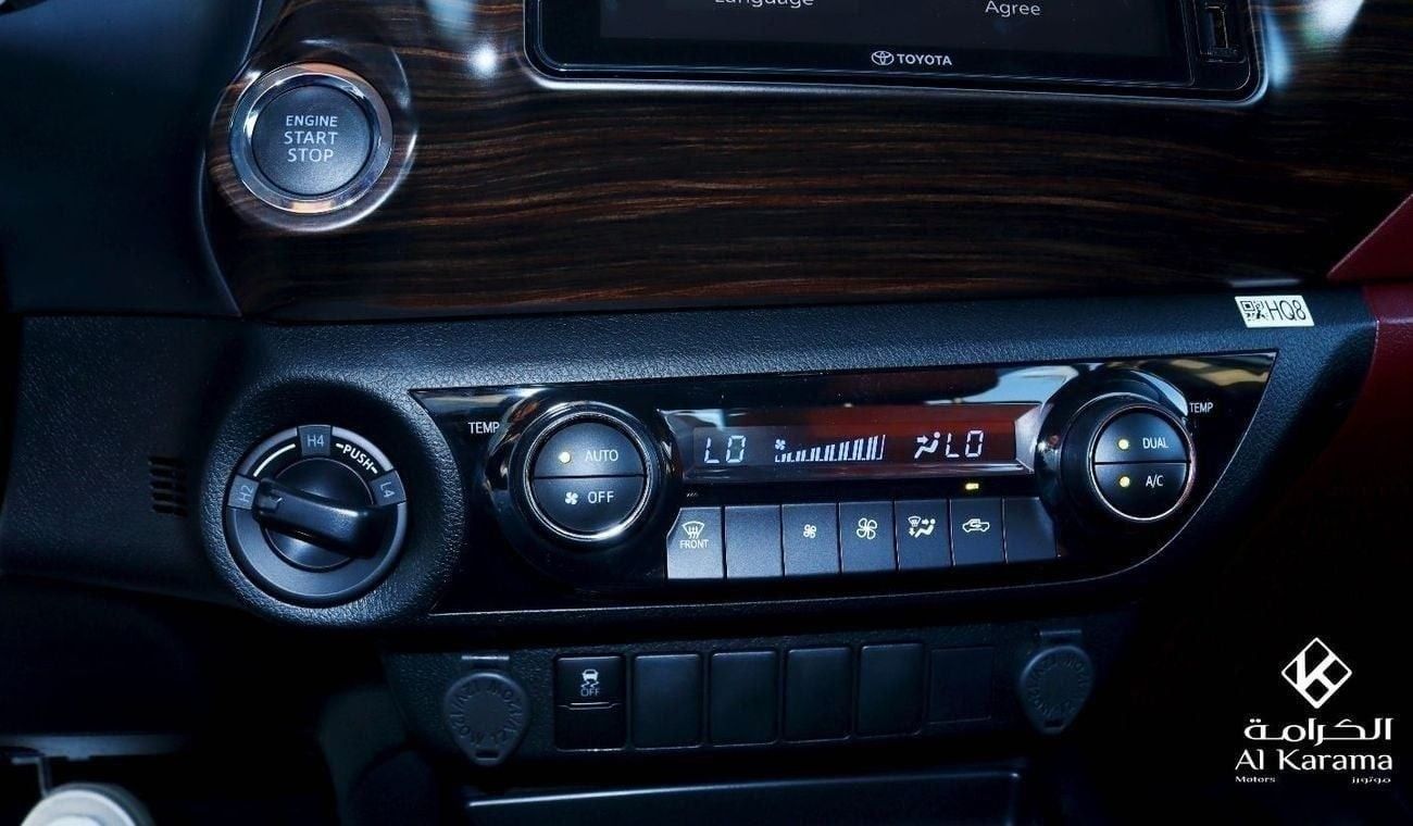 Toyota Hilux 2.7L | SR5 | GCC | | PUSH START | BSM | Bedliner |WOODEN INTERIOR |