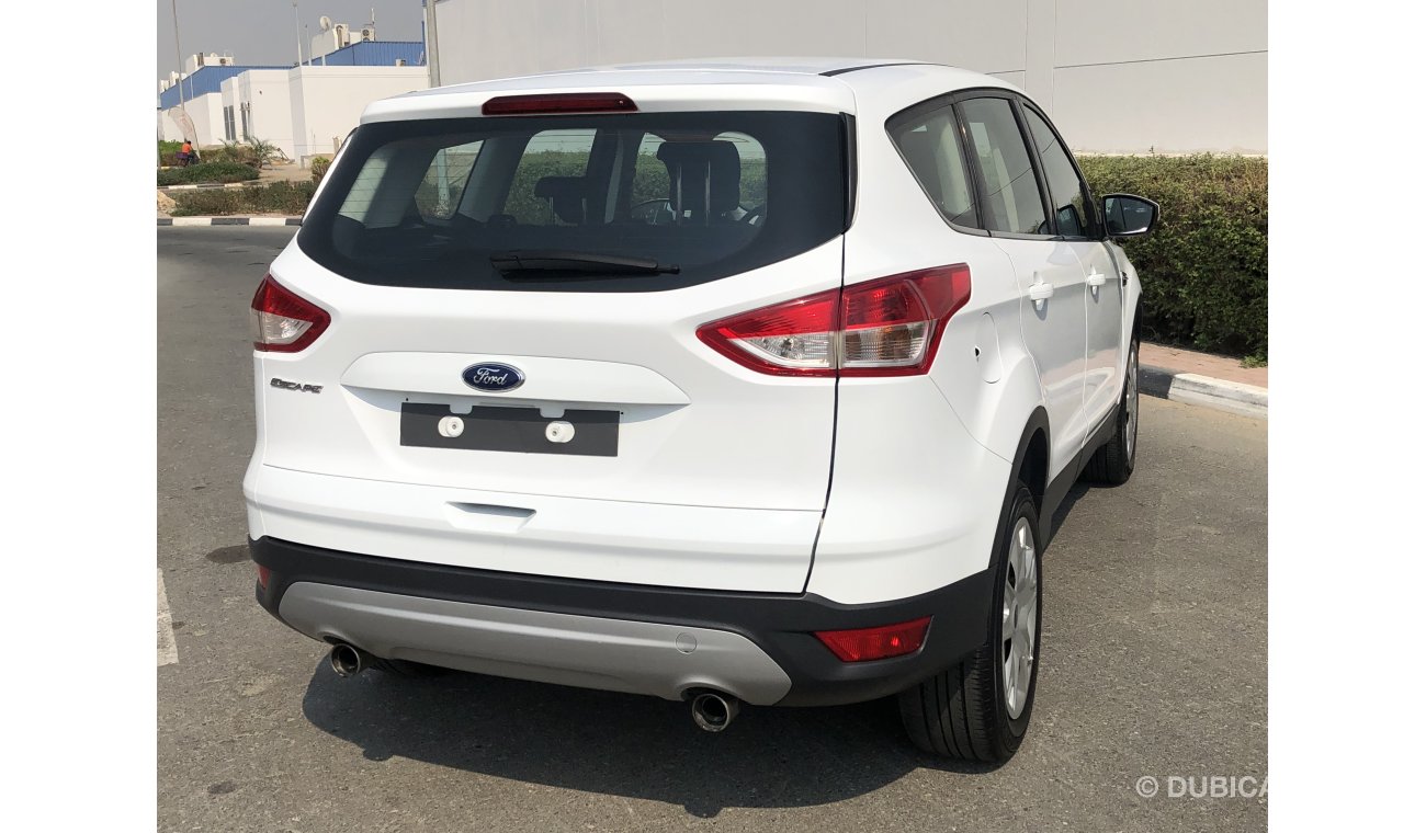 فورد إيسكاب ONLY 620X60 MONTHLY FORD ESCAPE 4X4 PUSH BUTTON START EXCELLENT CONDITION UNLIMITED KM WARRA