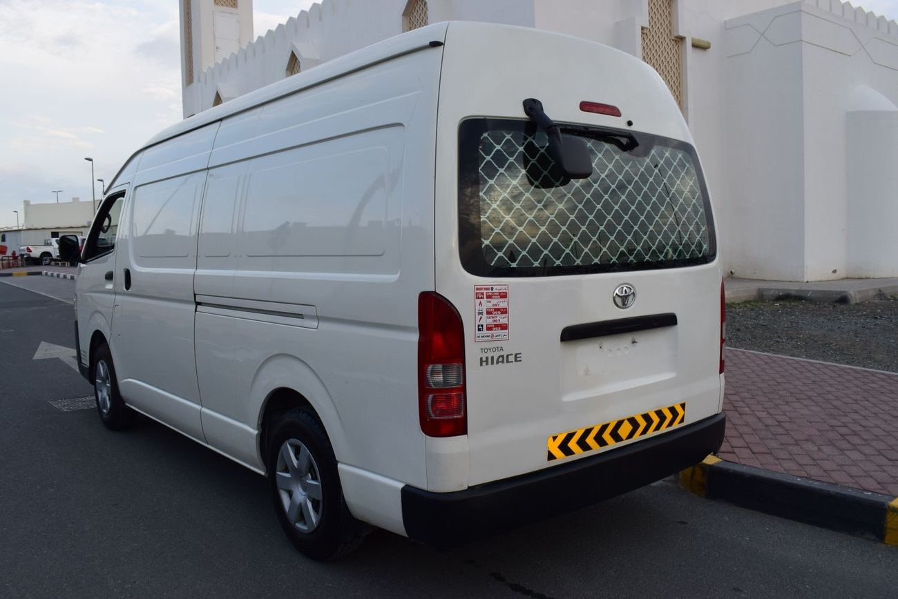 Toyota Hiace GLS - High Roof Toyota Hiace Highroof Van 2.7 Ltr, Model:2020. Excellent condition