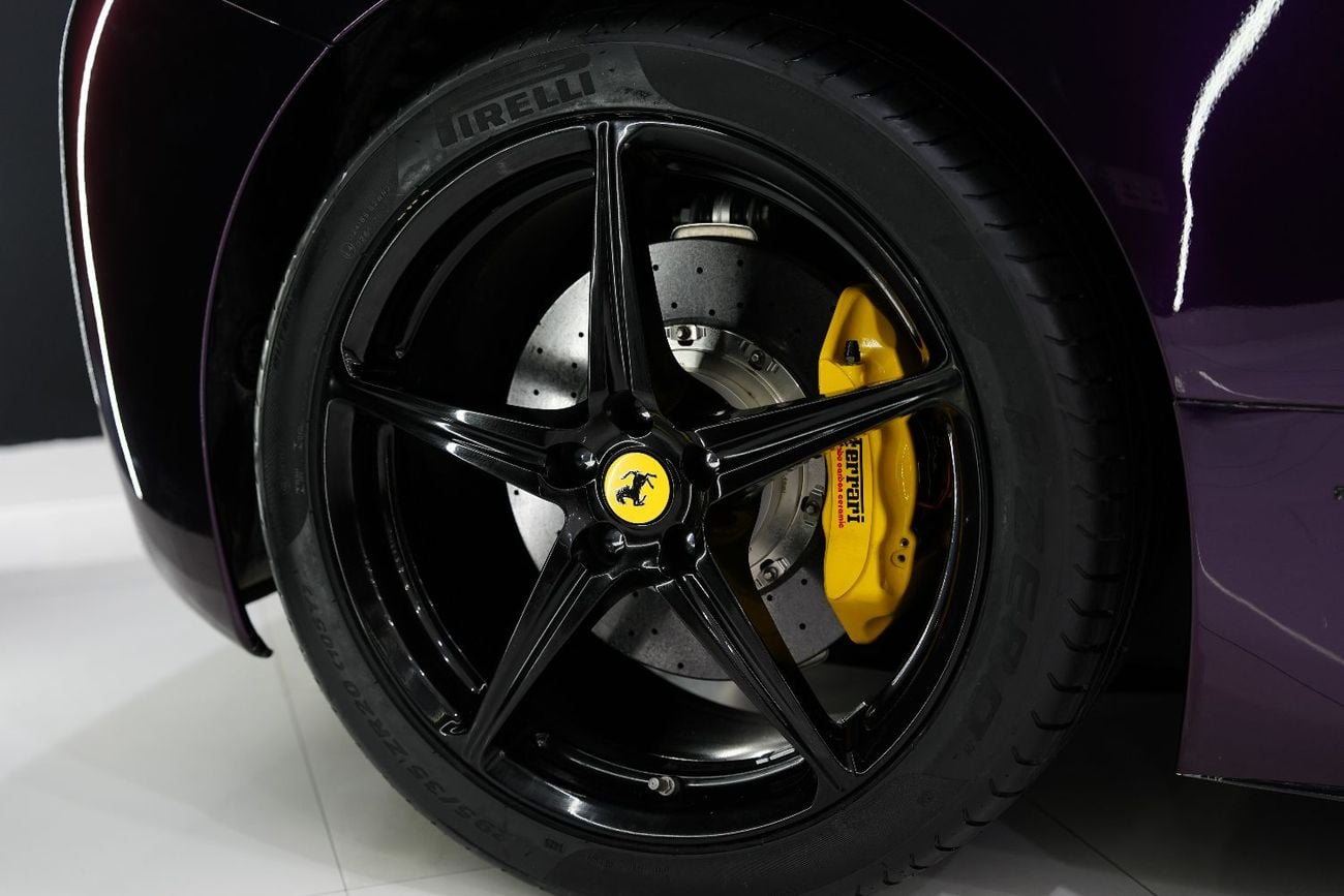 فيراري 458 إيطاليا Carbon Fiber Driver Zone + LEDs, GCC Specs!!