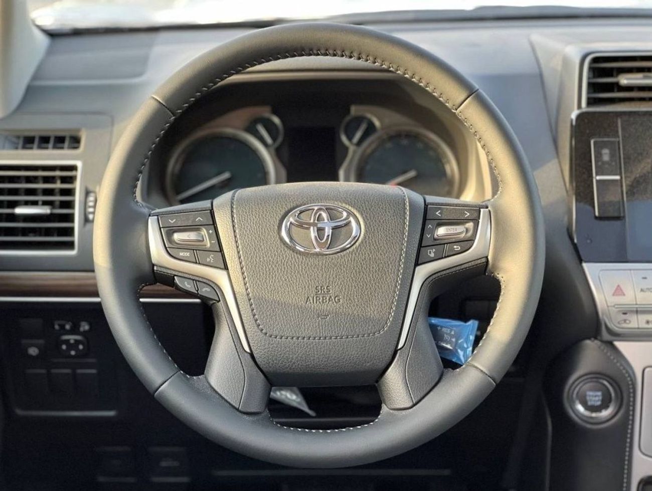 Toyota Prado VX 4.0L PTR A/T // 2023 // HIGH OPTION WITH POWER & LEATHER & COOLING SEATS , DVD & BACK CAMERA // S