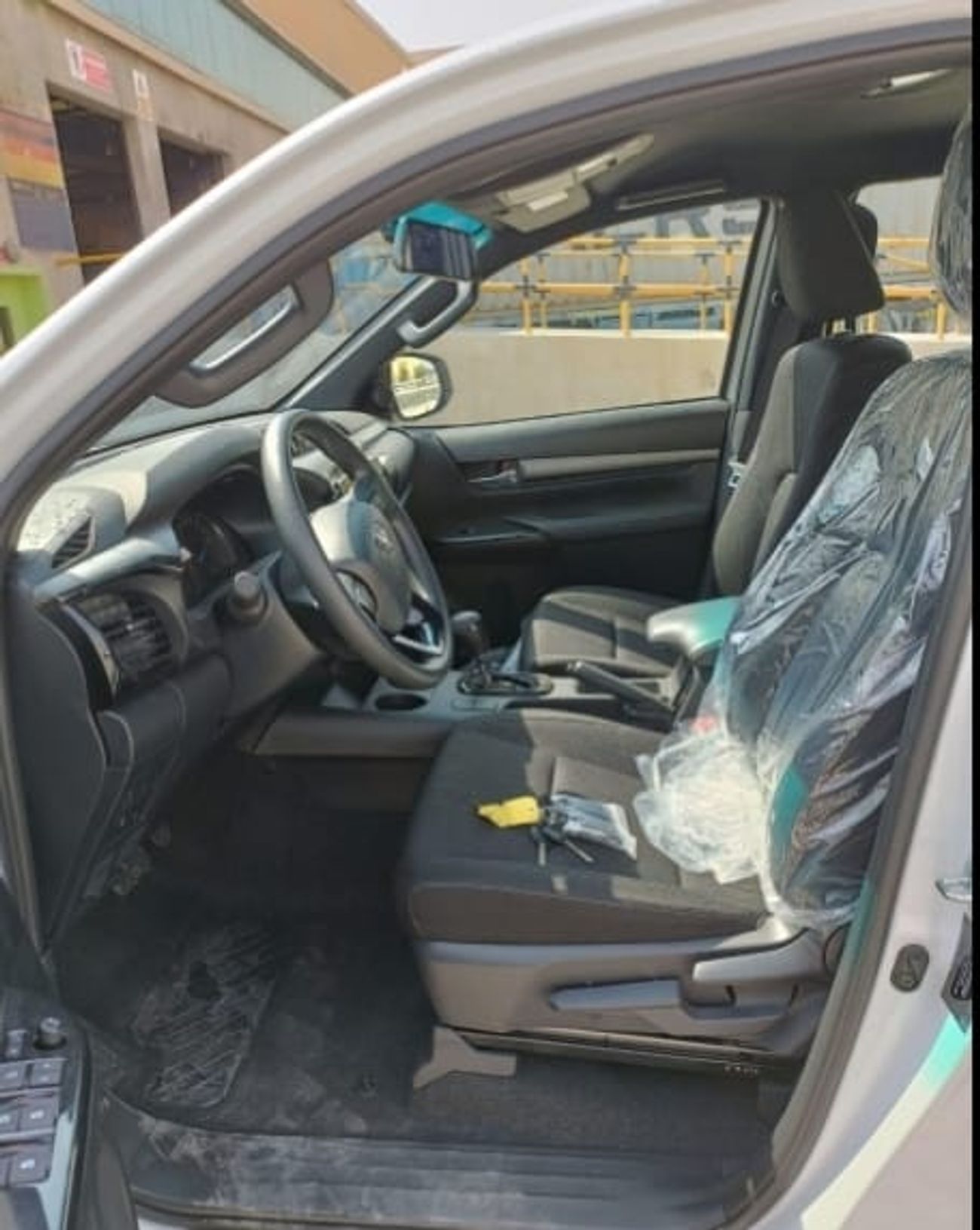 تويوتا هيلوكس DC 4.0L ADVENTURE AUTOMATIC TRANSMISSION ( FOR RE-EXPORT ONLY )