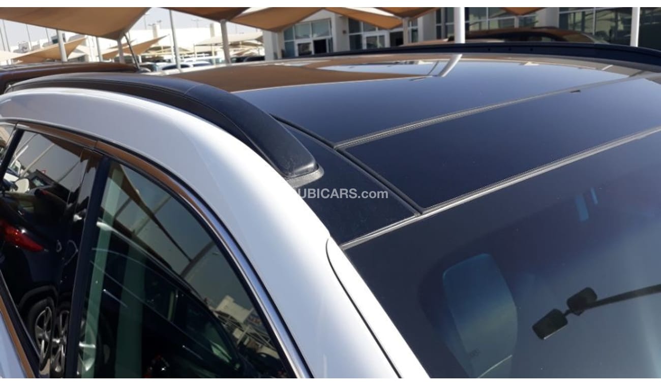 Hyundai Santa Fe 2014 Model Grand santafe V6 3.3 ltr full options Gulf specs panorama navigation camera leather seat