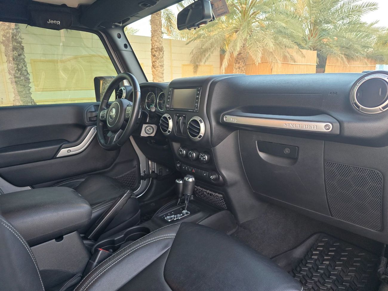 جيب رانجلر Sahara 3.6L A/T