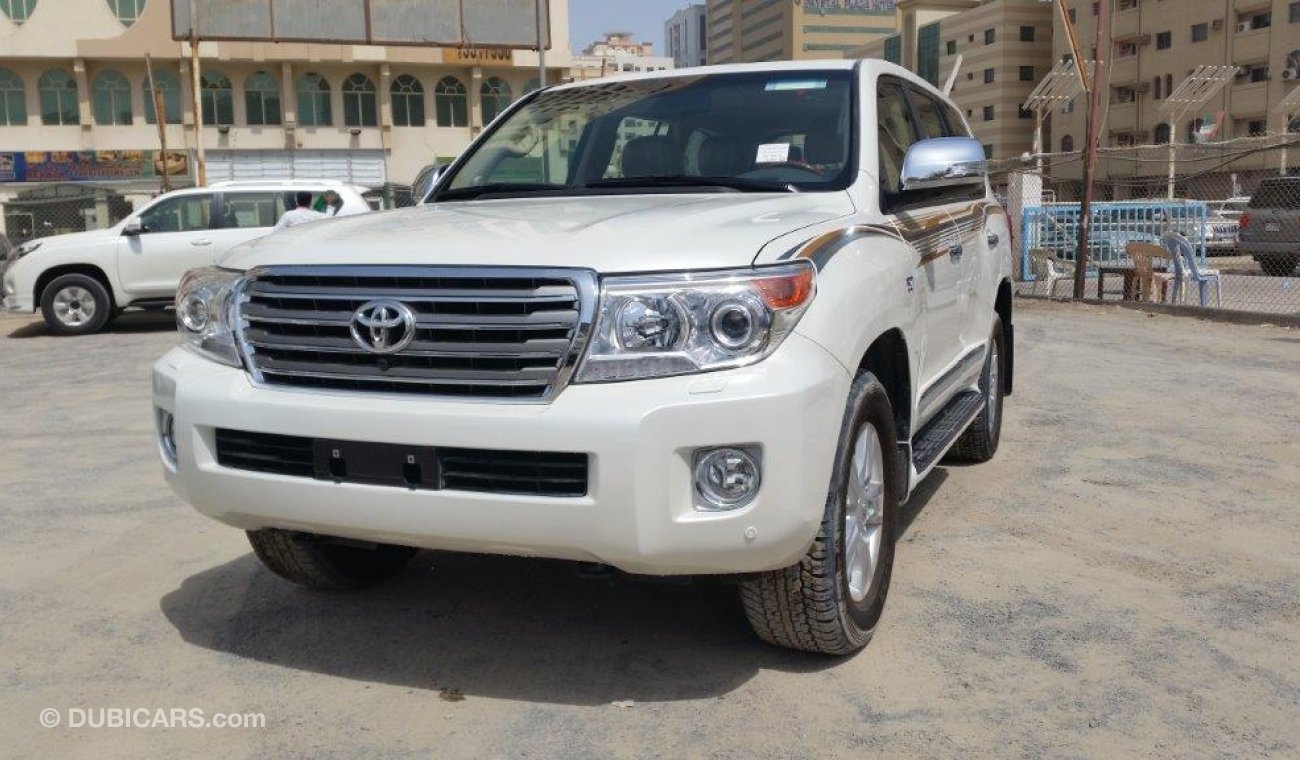 Toyota Land Cruiser VXR 5.7L Mid Option