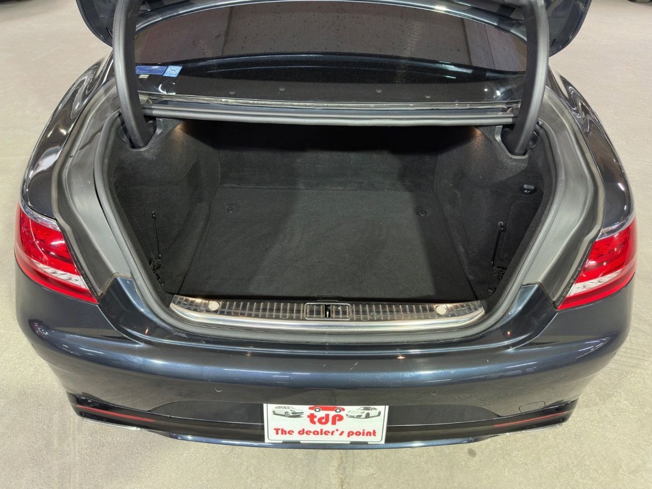 Mercedes-Benz S 550 Coupe MERCEDES S550 COUPE EDITION 1 2015 | ANTHRACITE BLUE EXTERIOR | CRYSTAL GREY INTERIOR | 6 BUTTONS